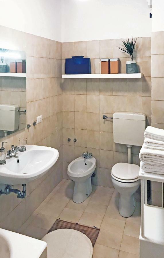 Iris Home Como Bagian luar foto
