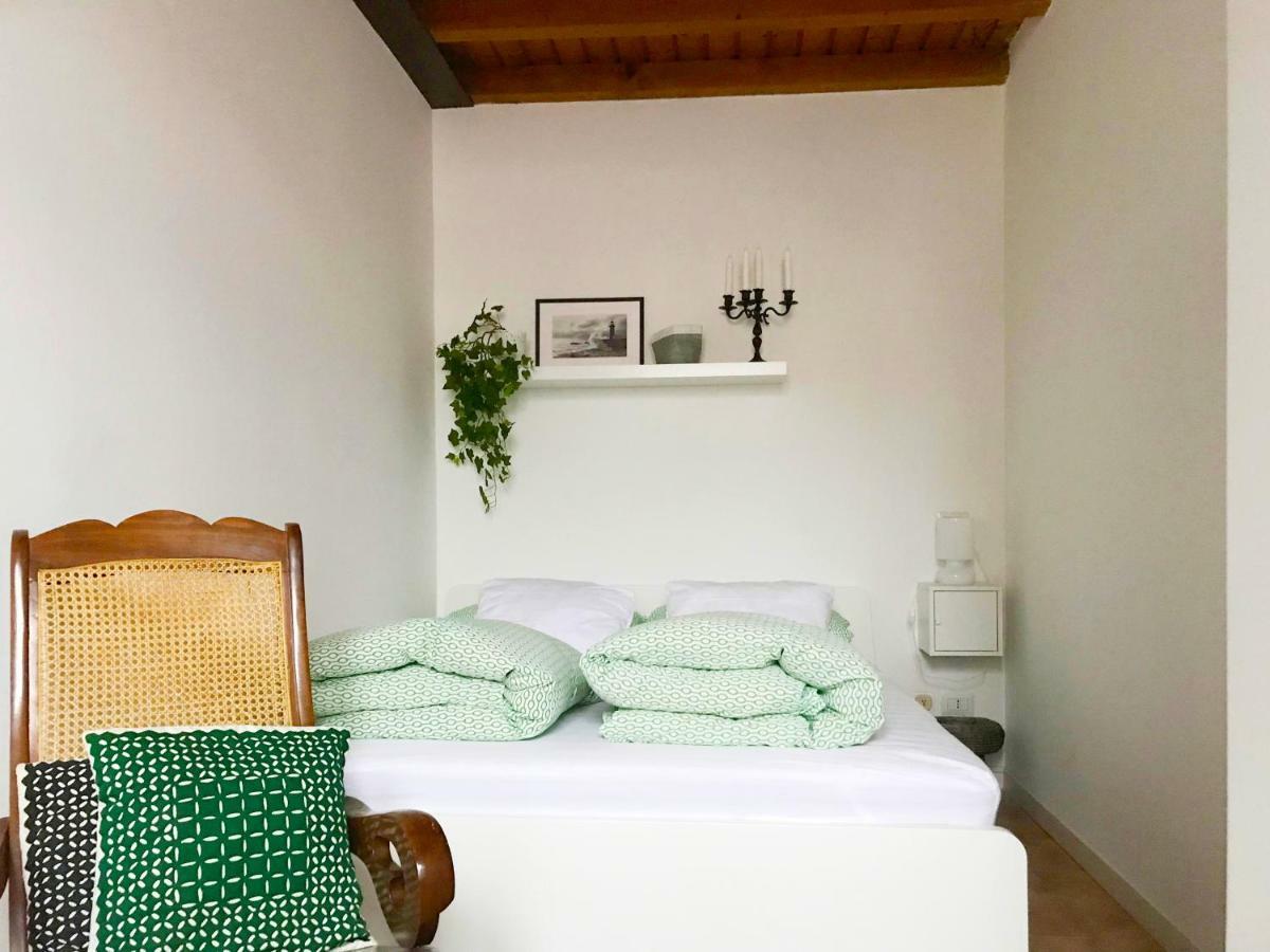Iris Home Como Bagian luar foto